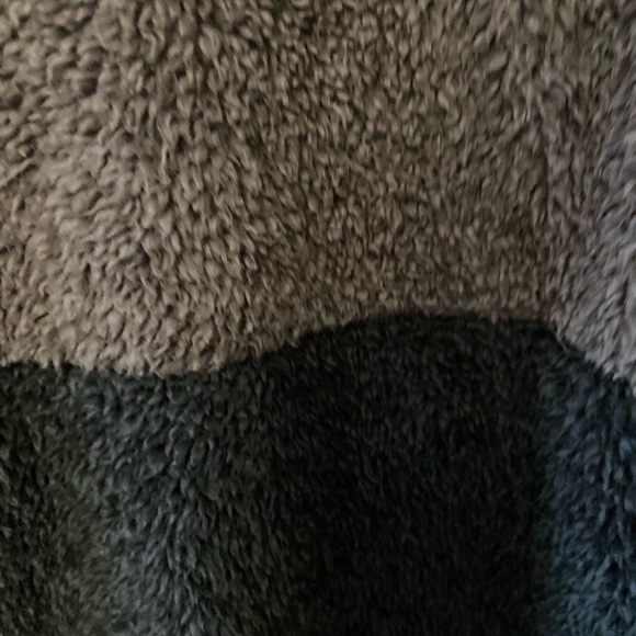 👚(bundle 4 items w/👚for $16) Fleece pull over sweater jacket by Maurices - Picture 5 of 11